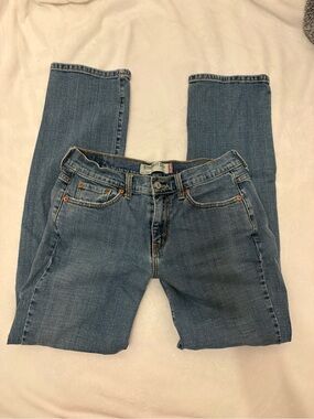 Levi's Women's Straight-Leg Jeans in Medium Blue Size 10L